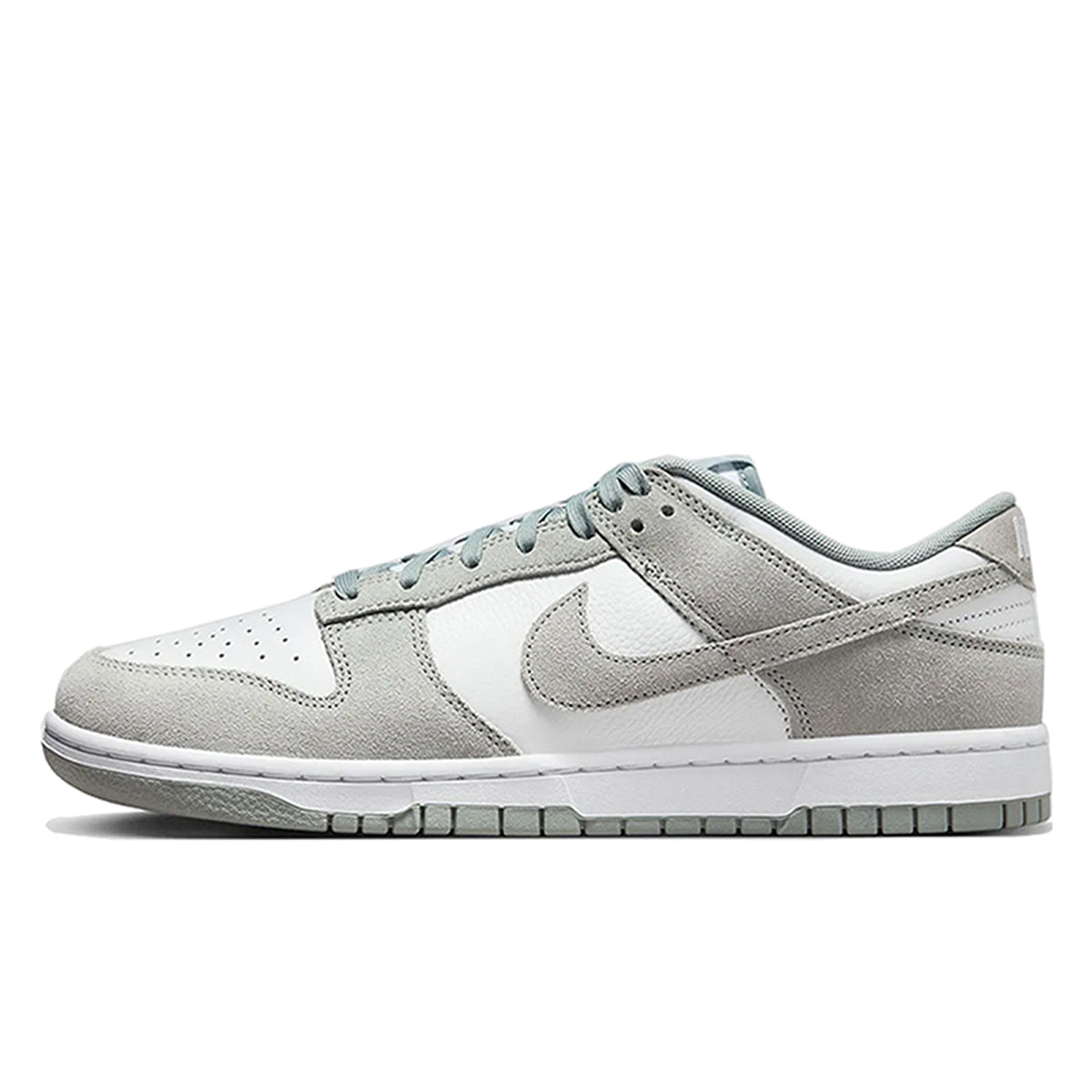 Nike Dunk Low SE - Solewhat