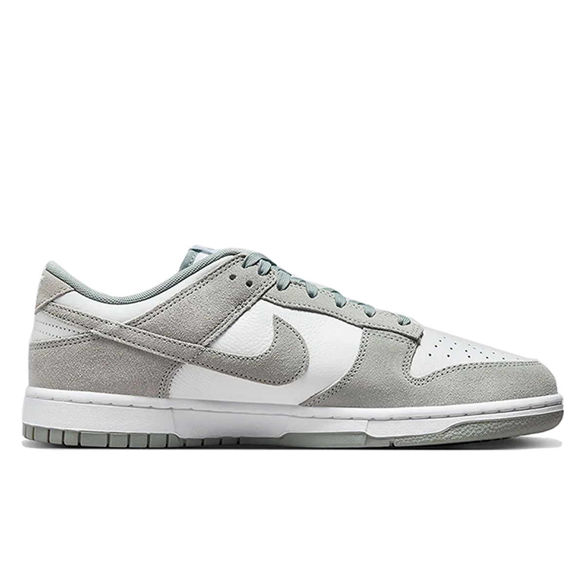 Nike Dunk Low SE - Solewhat
